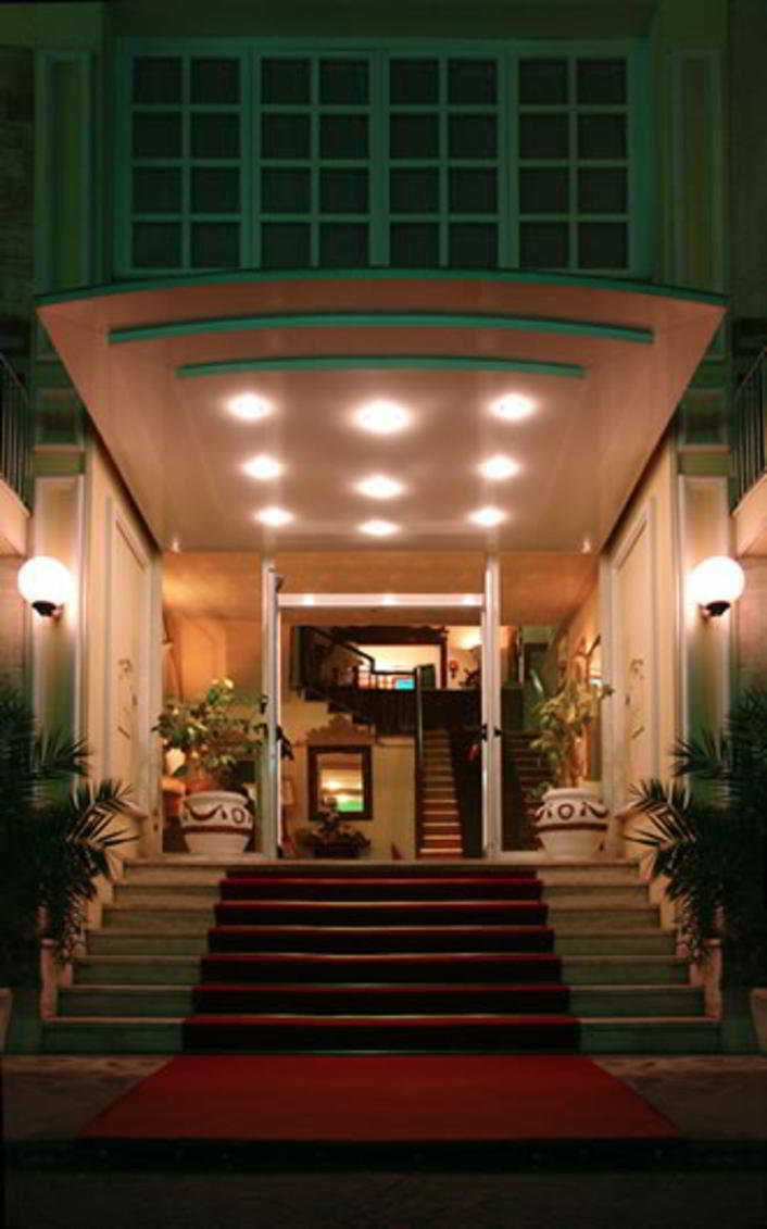 Hotel Maremonti Gabicce Mare Extérieur photo